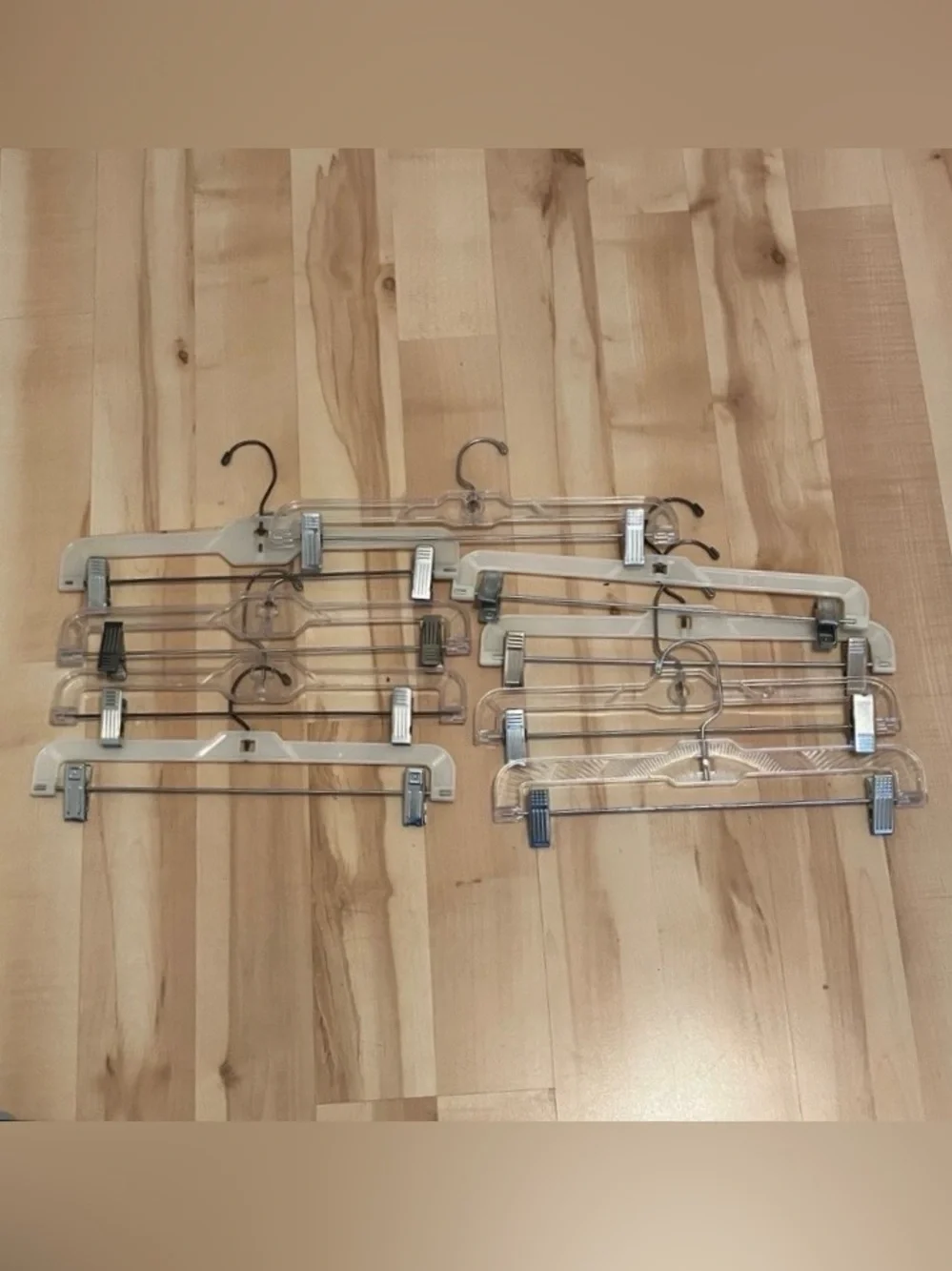 8 Plastic Clothing Hangers Clothes Hangers With Clips